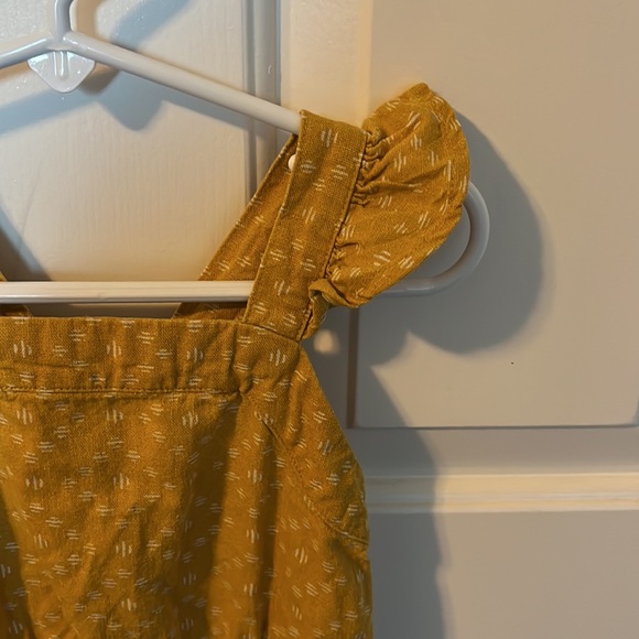 Yellow jumpsuit with ruffle straps and button back - Picture 3 of 3